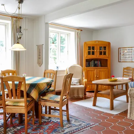 Haus Karoline Lena דירה *